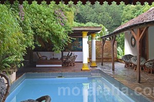 À vendre – Hôtel de charme avec 18 chambres + suite familiale à Nosy Be (Madagascar), proche plage