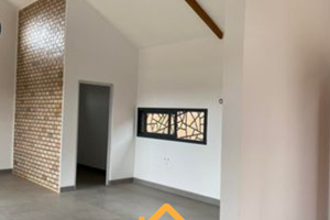 VILLA basse F4 sise à Manazary Ilafy Antananarivo