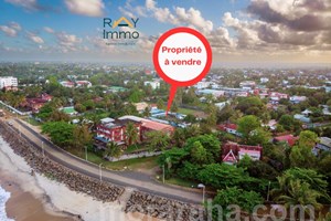 Une VILLA basse sur un grand terrain proche de la mer Salazamay Toamasina 