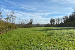 Terrain à vendre – Projet résidentiel ou bâtiment d’entreprise – Soavimasoandro