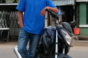 Coursier , livreur,aide chauffeur,aide mécanicien 