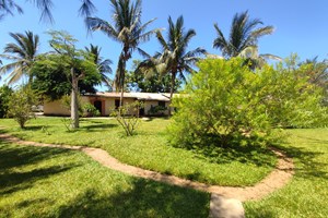 A LOUER- Appartements meublés 2 pièces dans belle résidence arborée Andabizy Tuléar Madagascar