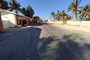 A LOUER-Bureaux / Locaux commerciaux conforts en 1er plan  à Tuléar madagascar