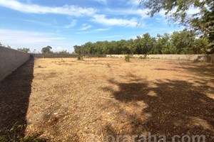 A VENDRE- Terrain plat 3235m2 clôturé dans quartier en développement Madagascar